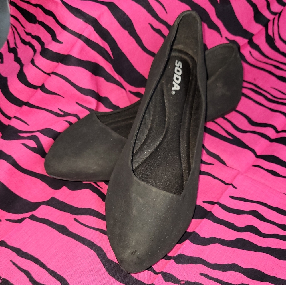 Soda Women Casual Flat Shoe Basic Pointy Toe Gel Insole Redbud Size 9M Black